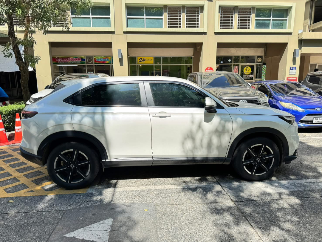 รูปรถ Honda HRV ปี 2024
